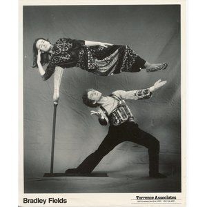 Bradley Fields, Magician - Original 1970s publicity photo 8x10 glossy